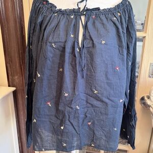 THE GREAT. Dark Blue Floral Tie-Neck